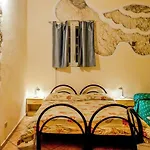 Aurora Hotel 2*
