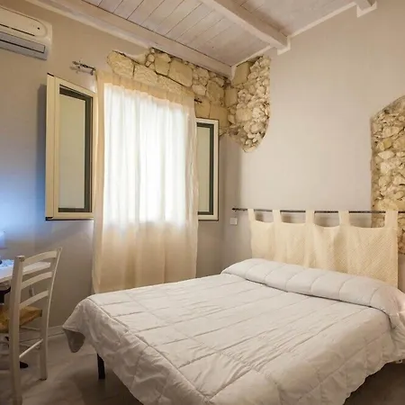 Aurora Hotel 2*