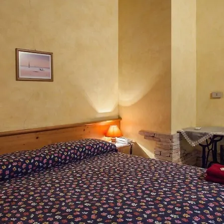 Aurora Hotel 2*